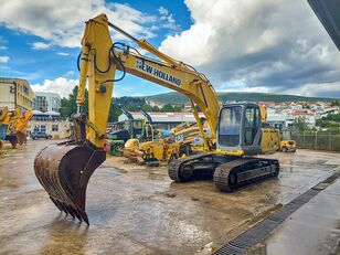 New Holland E215 bager gusjeničar