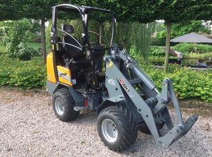 GIANT G1500 prednji utovarivač